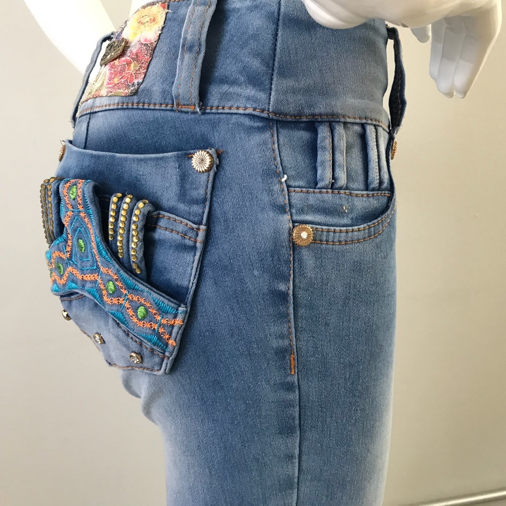 Jeans - Picture 3 of 7
